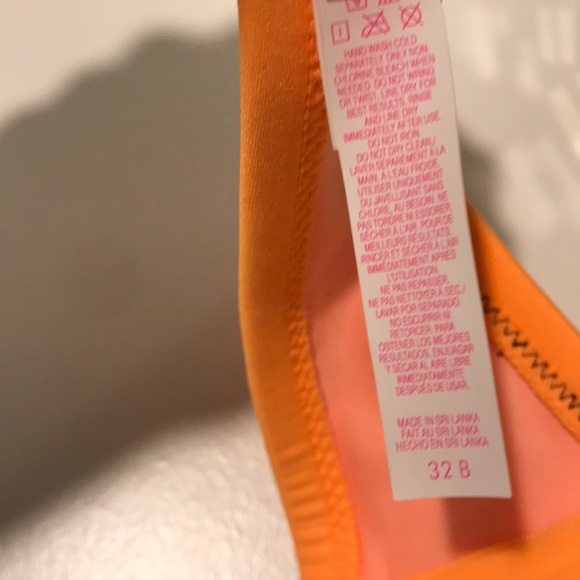 Victoria Secret swim top 32B - Picture 4 of 4